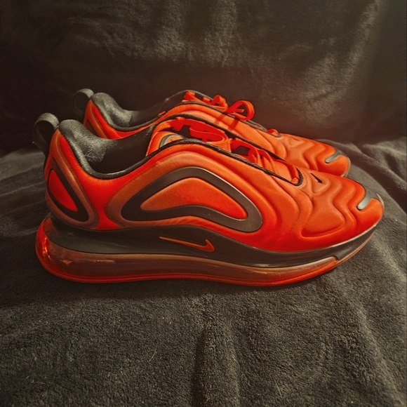 Nike Running Shoes - Picture 1 of 4